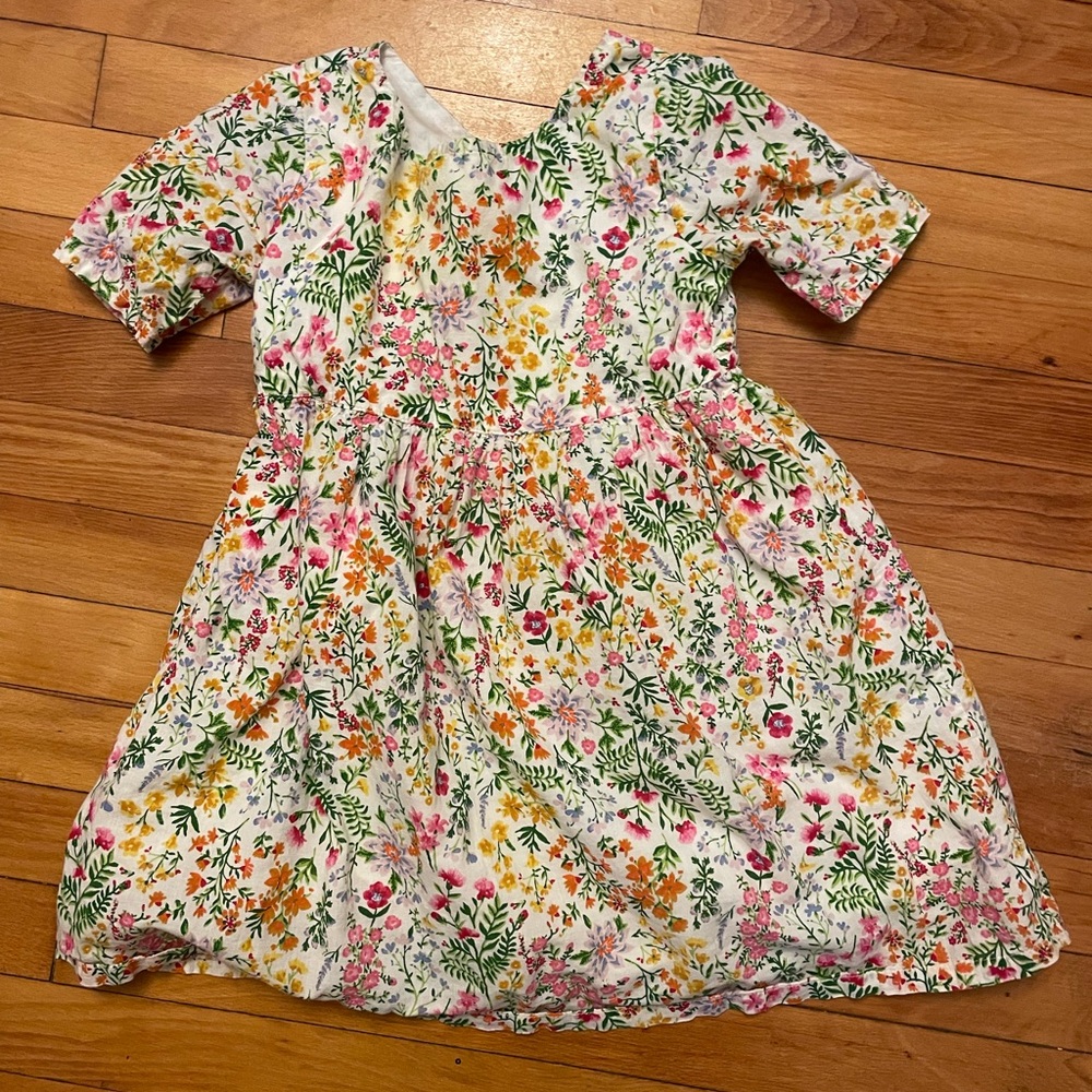 Adorable spring floral print dress!